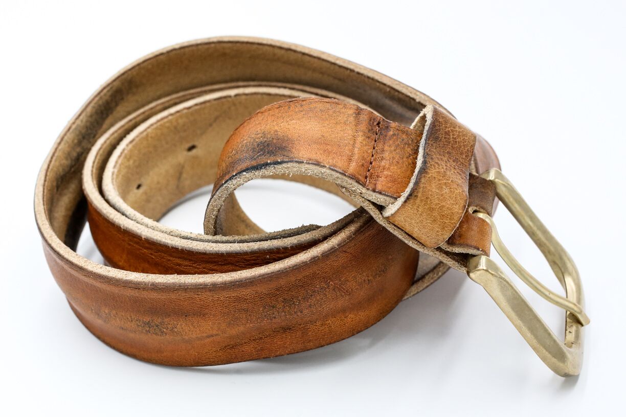 otero distressed cognac leather belt